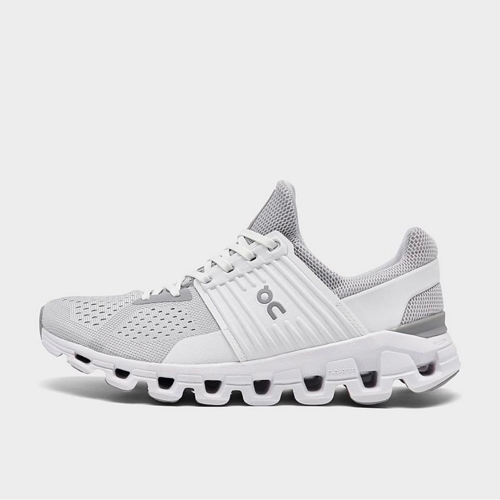 On Cloud Swift Running Shoe